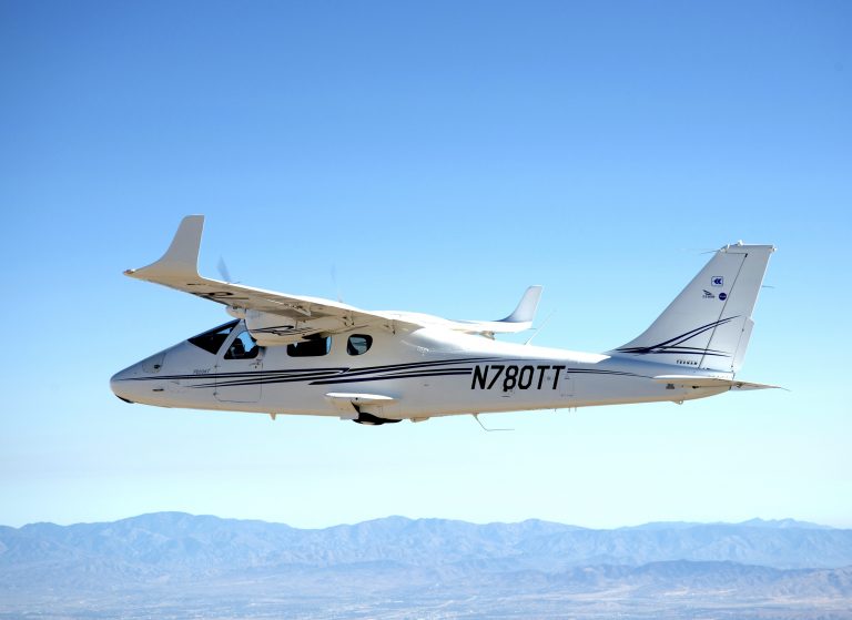 Tecnam fornisce a NASA due P2006T per test sulla propulsione elettrica
