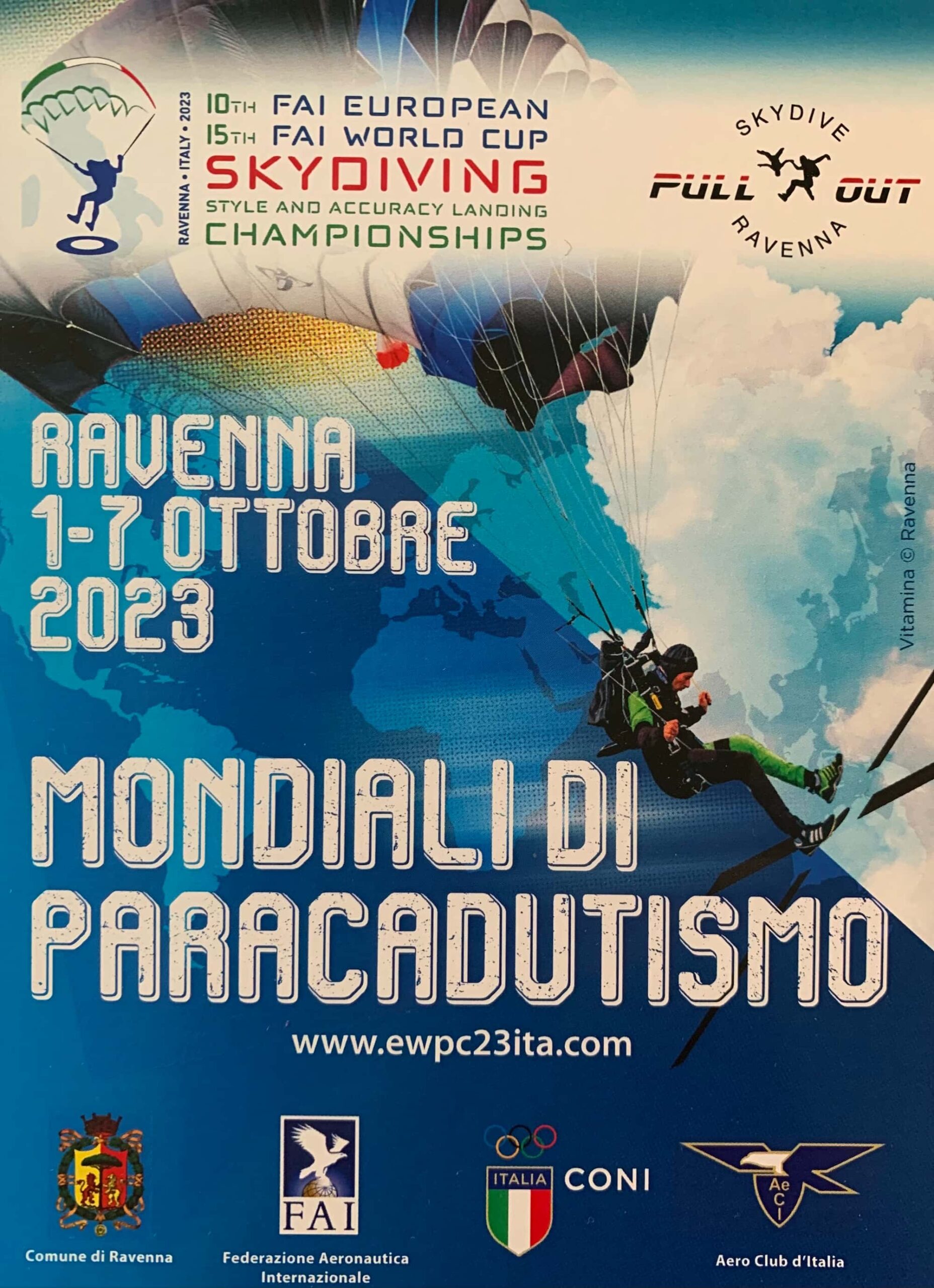 Campionati Internazionali FAI di Paracadutismo- Flyeurope-02