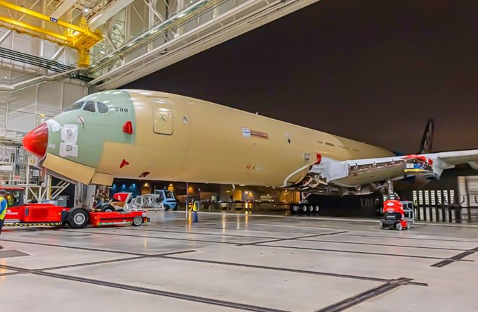 Prototipo Airbus A350F MSN700 durante la preparazione ai test