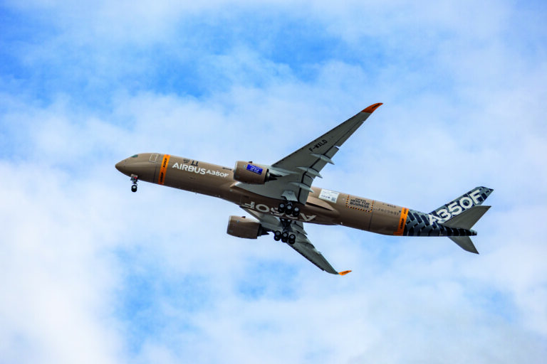 Airbus A350F MSN700 durante il primo volo