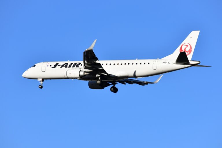 Embraer E-Jet di J-Air in volo